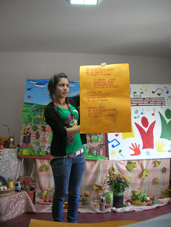 02 Rebeca leading the singing at the harvest festival