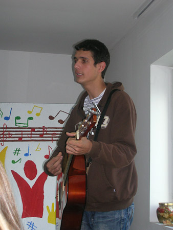 03 Razvan leading the singing at the harvest festival